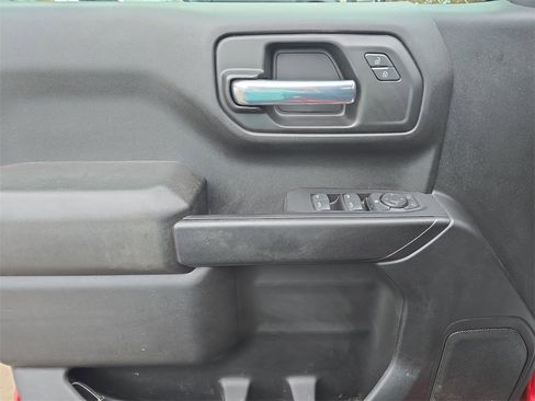 Used 2021 Chevrolet Silverado 1500 Custom Trail Boss w/ LPO, Dark Essentials Package image 12