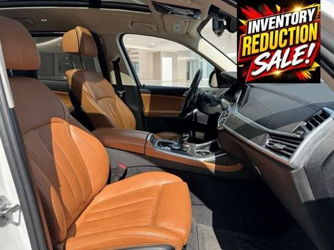 Used 2022 BMW X7 xDrive40i w/ Premium Package AWD/4WD image 6
