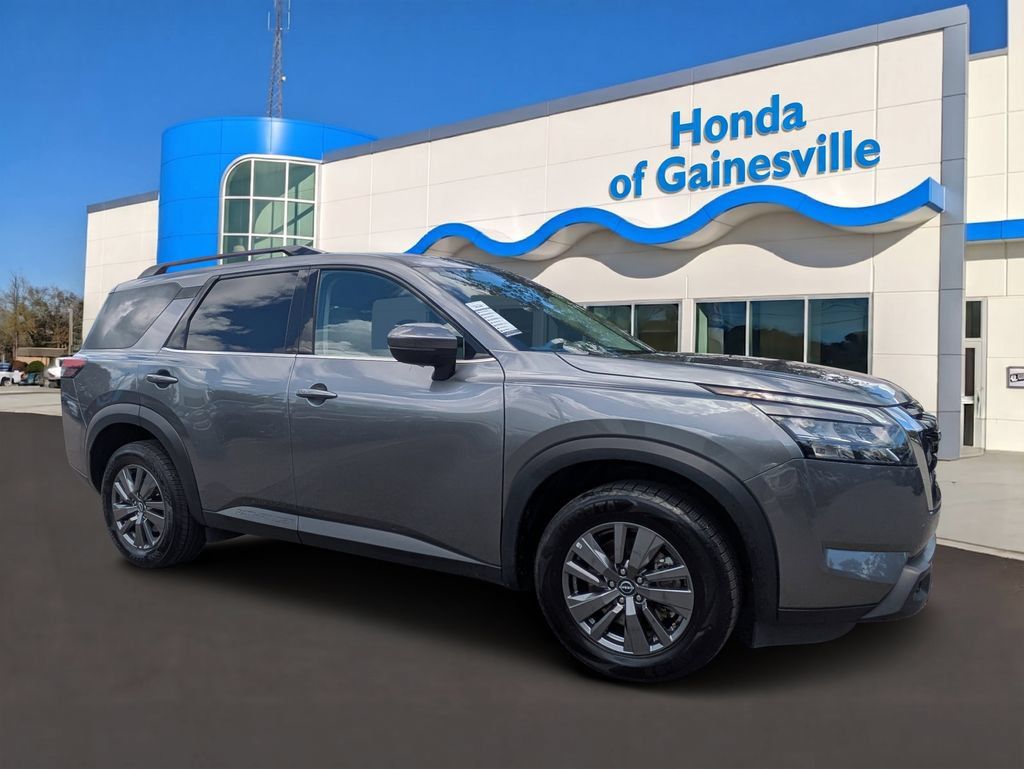 Used 2025 Nissan Pathfinder SV AWD/4WD image 1