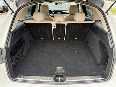 Used 2022 Mercedes-Benz GLC 300 w/ Premium Package Lite image 13