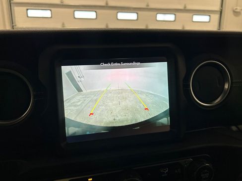 Used 2023 Jeep Wrangler Unlimited Sahara w/ Cold Weather Group image 23