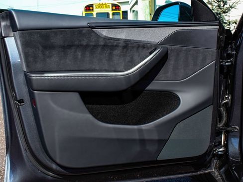 Used 2026 Tesla Model Y AWD image 8