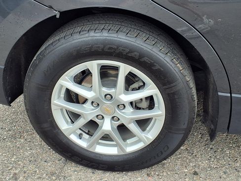 Used 2023 Chevrolet Equinox LT AWD/4WD image 22