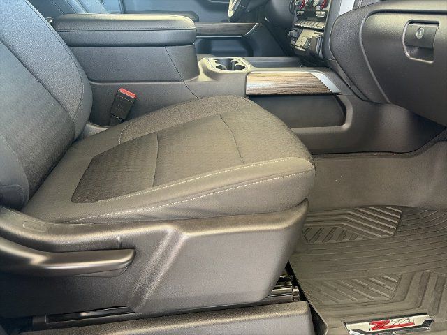 Used 2020 Chevrolet Silverado 1500 RST AWD/4WD image 26