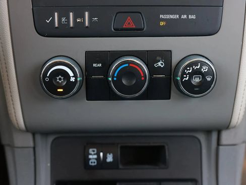 Used 2017 Chevrolet Traverse LS AWD/4WD image 33