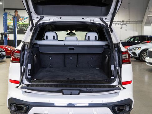 Used 2023 BMW X5 xDrive40i w/ M Sport Package image 19