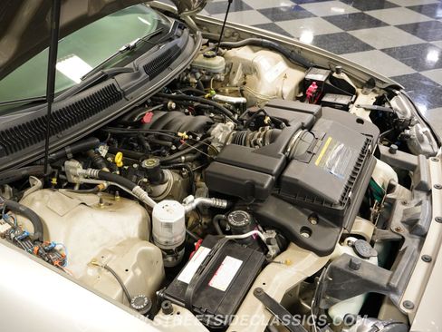 Used 2002 Chevrolet Camaro Z28 w/ SS Performance/Appearance Pkg RWD image 36