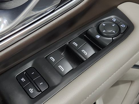 Used 2021 Chevrolet Tahoe LT RWD image 43