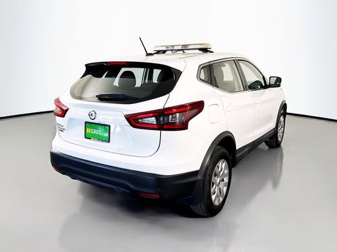 Used 2020 Nissan Rogue Sport S image 10