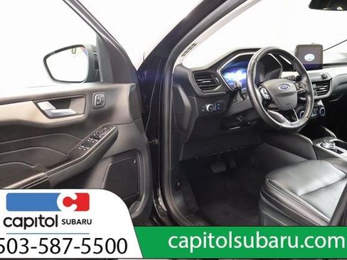 Used 2022 Ford Escape SEL w/ Technology Package FWD image 10