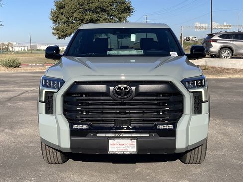 New 2026 Toyota Tundra Limited image 2