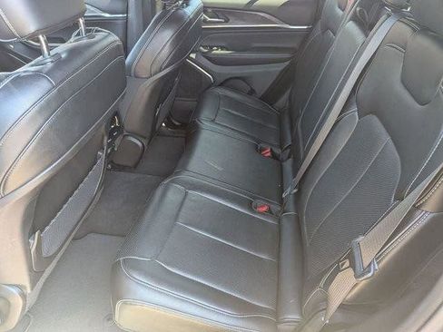 Certified 2022 Jeep Grand Cherokee Overland AWD/4WD image 27