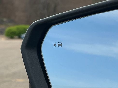 Certified 2023 GMC Terrain SLE w/ Driver Convenience Package AWD/4WD image 43