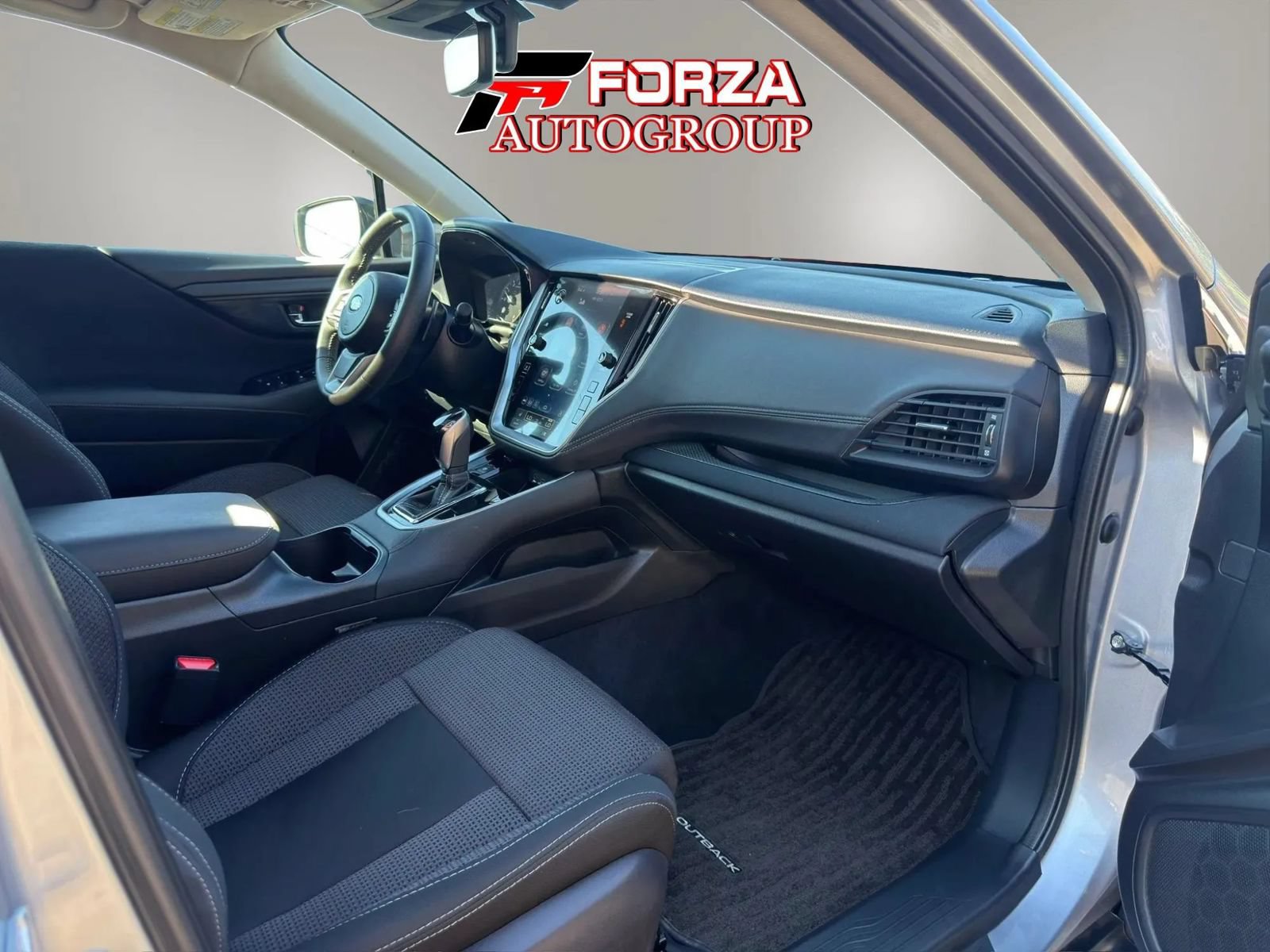 Used 2025 Subaru Outback Premium AWD/4WD image 12