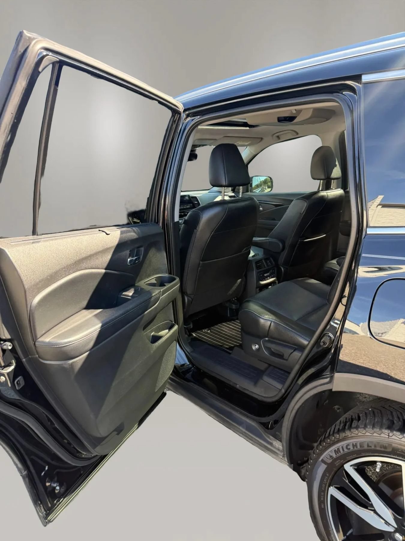 Used 2019 Honda Pilot Elite image 36