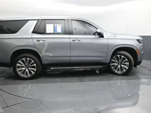 Used 2025 Chevrolet Tahoe High Country AWD/4WD image 37