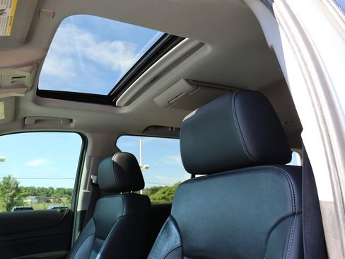 Used 2019 Chevrolet Tahoe Premier AWD/4WD image 27
