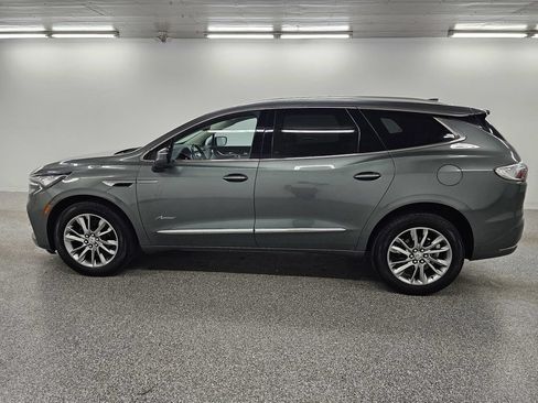 Used 2023 Buick Enclave Avenir w/ Avenir Technology Package AWD/4WD image 9