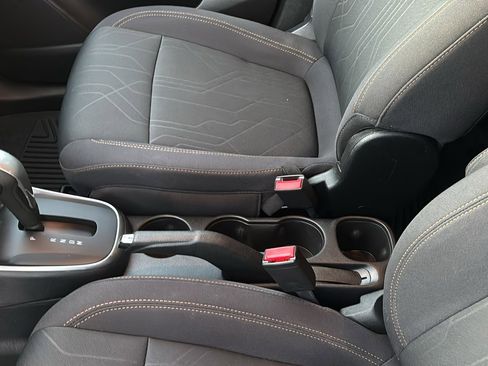 Used 2019 Chevrolet Trax LT image 21