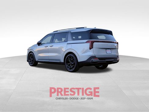 Used 2025 Kia Carnival SX Prestige FWD image 10