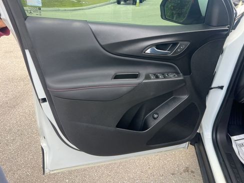 Used 2022 Chevrolet Equinox RS FWD image 43