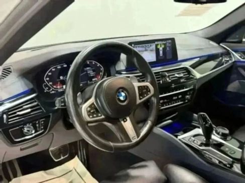 Used 2020 BMW M550i xDrive image 37
