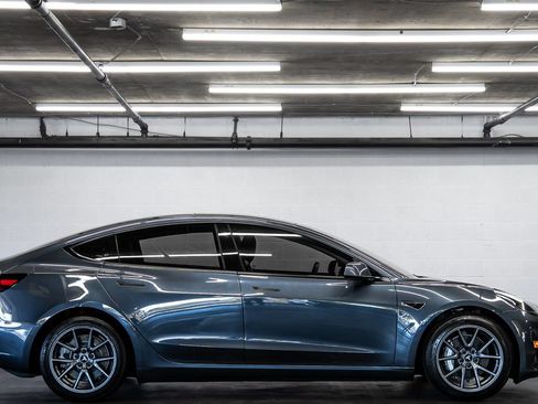 Used 2022 Tesla Model 3 Long Range AWD/4WD image 6