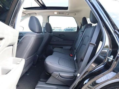 New 2026 Nissan Pathfinder SV AWD/4WD image 25