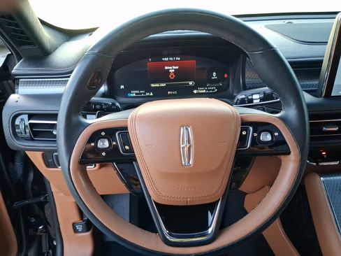 Certified 2023 Lincoln Aviator Black Label w/ Jet Package AWD/4WD image 16