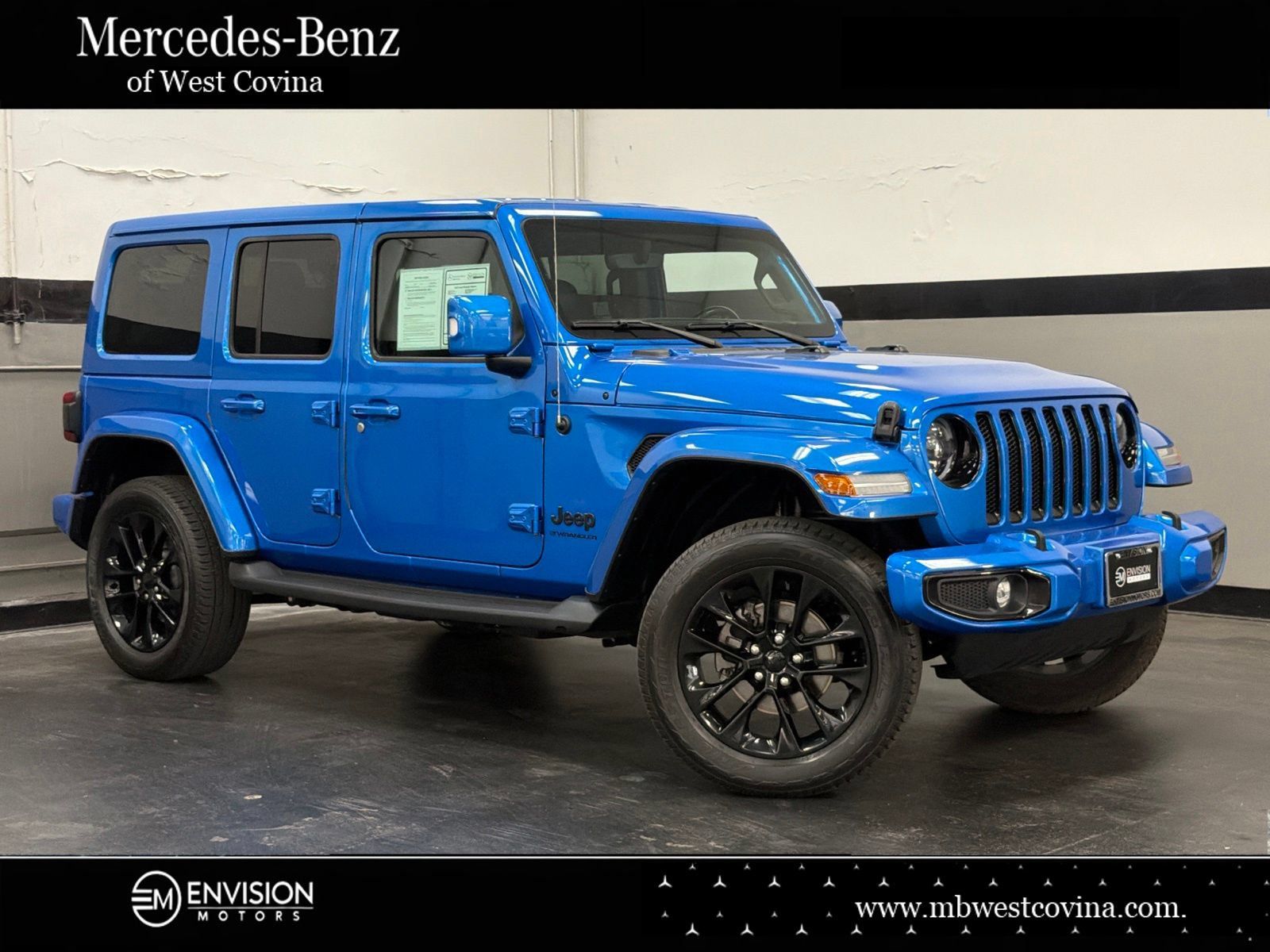 Used 2023 Jeep Wrangler Unlimited Sahara AWD/4WD image 1
