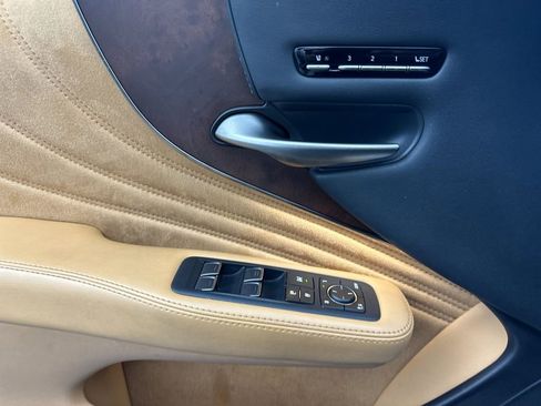 Used 2021 Lexus LS 500 w/ Accessory Package (Z1) RWD image 10