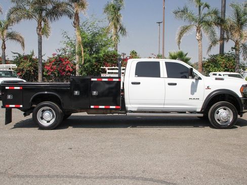Used 2021 RAM 5500 Tradesman w/ Chrome Appearance Group image 11