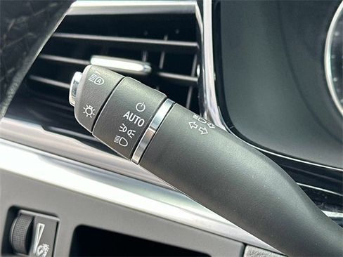 Certified 2023 Cadillac XT6 Premium Luxury image 9