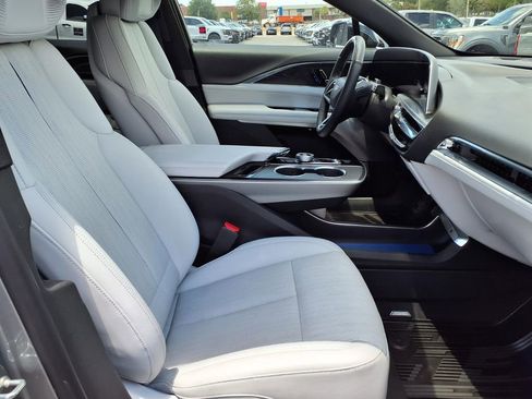 Used 2024 Cadillac Lyriq Luxury RWD image 14