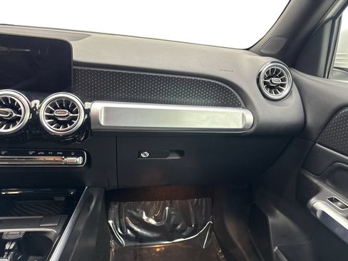 Used 2025 Mercedes-Benz GLB 250 w/ Exclusive Package image 55