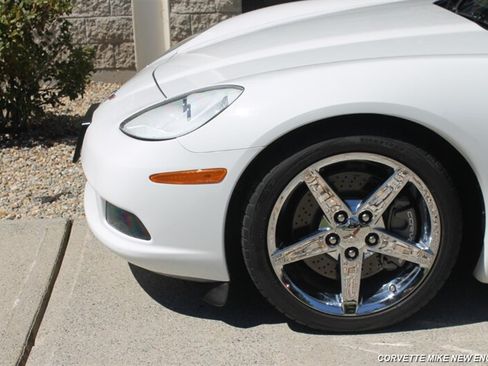 Used 2007 Chevrolet Corvette Convertible w/ Preferred Equipment Group RWD image 9