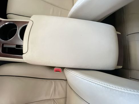 Used 2009 Toyota Venza AWD image 21