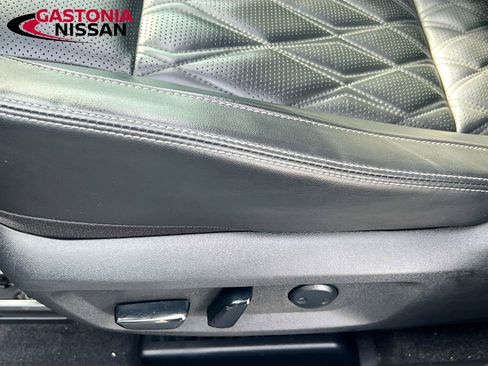 Used 2021 Nissan Rogue Platinum image 26