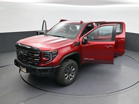 Used 2026 GMC Sierra 1500 AT4X w/ LPO, Black Badging Package AWD/4WD image 30