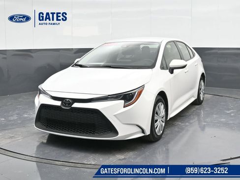 Used 2022 Toyota Corolla LE image 6