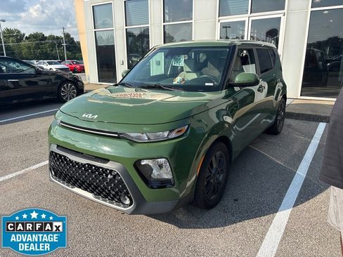 Used 2022 Kia Soul EX FWD image 1