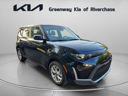 Used 2025 Kia Soul LX w/ LX Technology Package