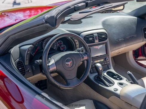 Used 2007 Chevrolet Corvette Convertible w/ Preferred Equipment Group RWD image 41