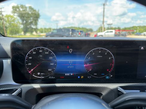 Used 2025 Mercedes-Benz CLA 250 image 24