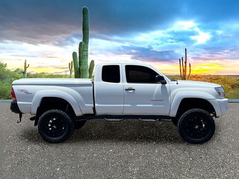 Used 2006 Toyota Tacoma PreRunner RWD image 6