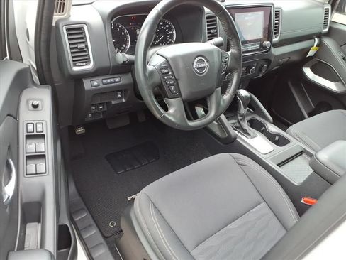 Used 2023 Nissan Frontier SV AWD/4WD image 17