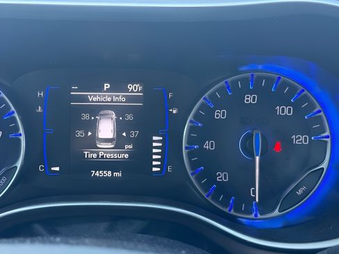 Certified 2019 Chrysler Pacifica Touring-L FWD image 24