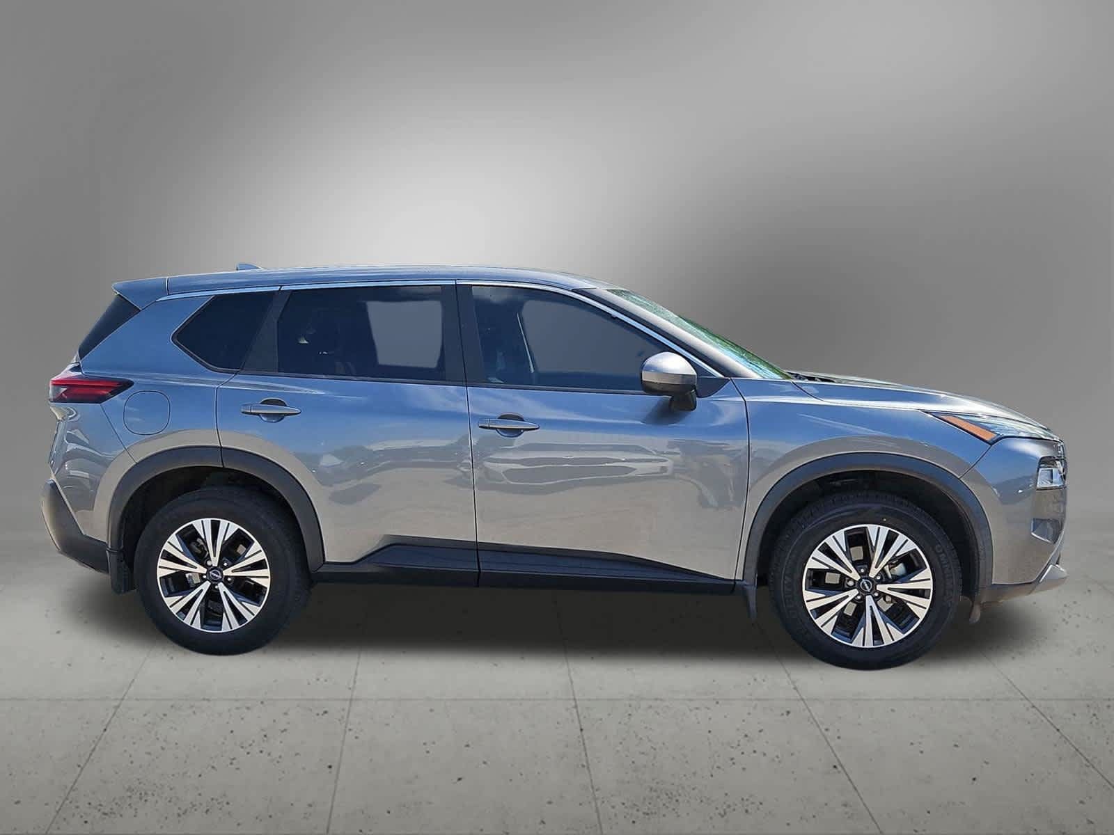 Used 2023 Nissan Rogue SV FWD image 6