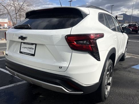 New 2026 Chevrolet Trax LT w/ Driver Confidence Package image 5