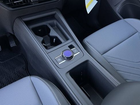 New 2026 Volkswagen Tiguan SE image 17